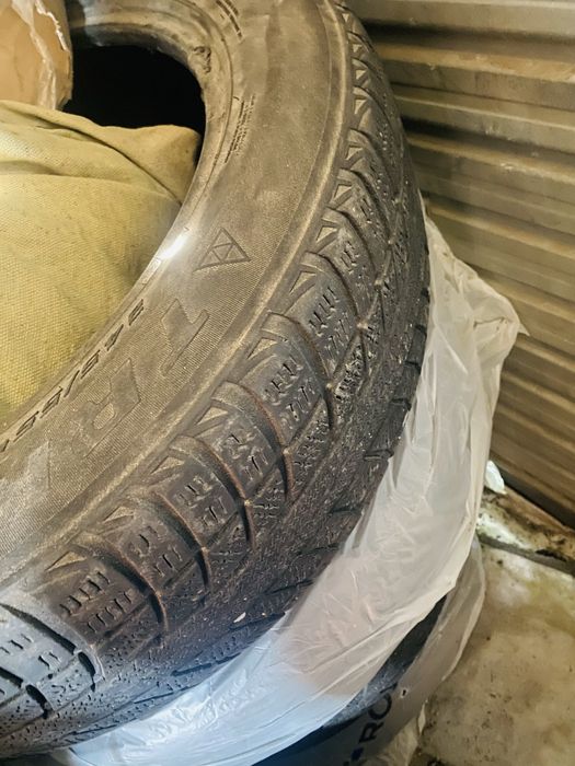 Продам резину в хорошем состоянни