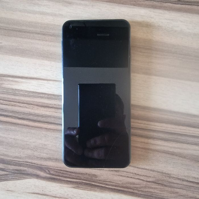 Продам телефон TECNO CAMON 15.