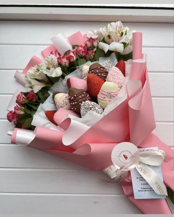 Клубника в шоколаде Букеты