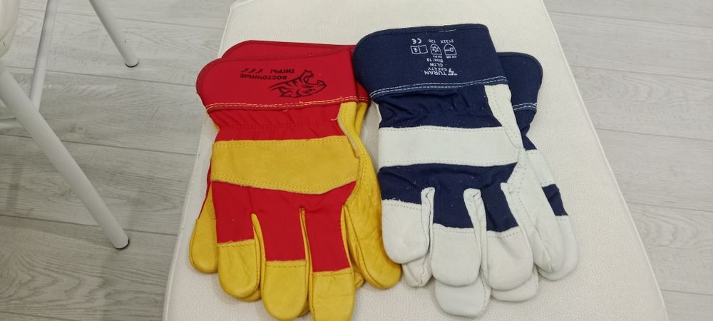 Продается спец перчатки