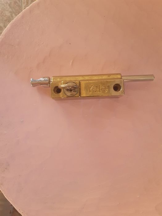 Incuietoare cu cheie