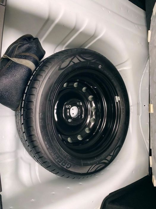 Nexia 3 avtomat sotiladi