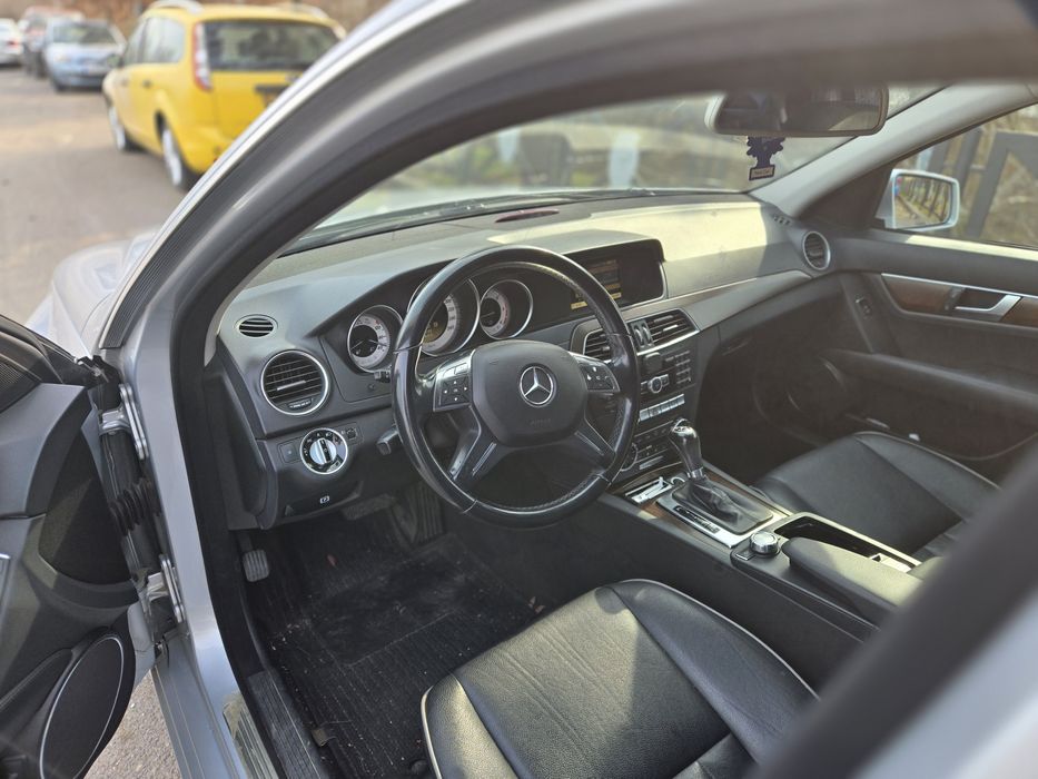 Mercedes-benz c200