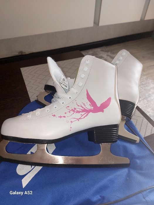 Продам фигурные коньки.