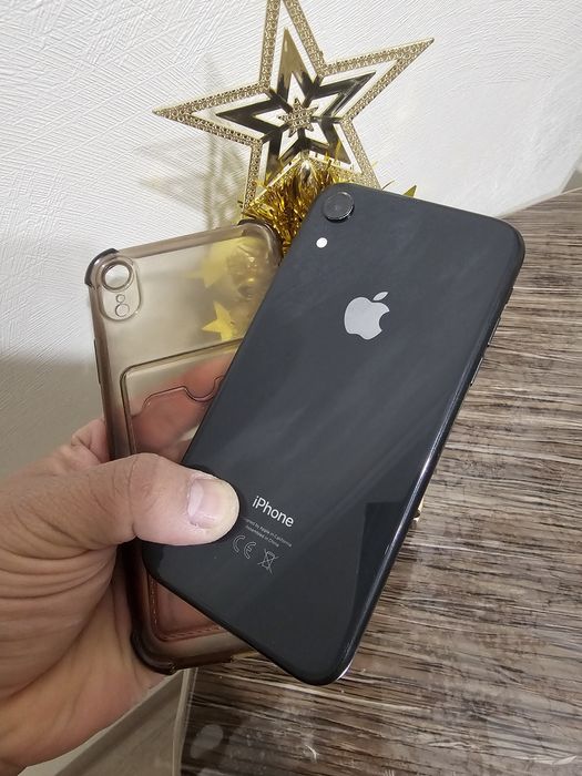 iPhone XR 64gb продам
