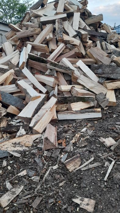 Lemne de foc sparte si uscate ,esență tare. Livrare gratuita in jud TR