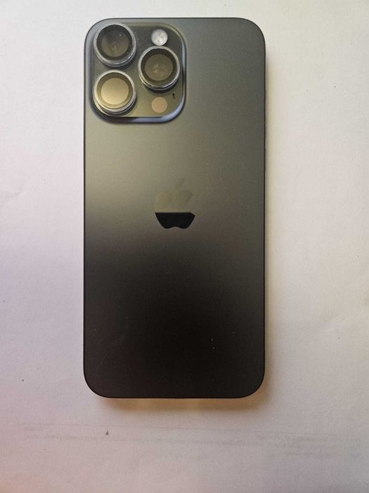iPhone 15 Pro Max • 256 GB • Baterie 85% • Huse + Folii + Cutie