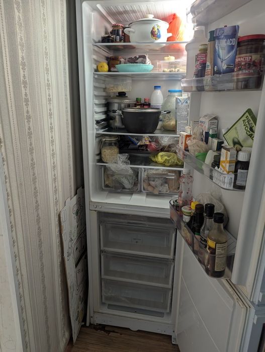 Продам холодильник Аристон б/у  ariston