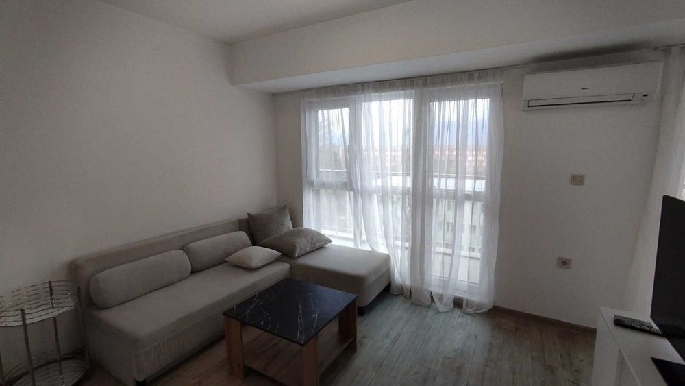 ПОД НАЕМ студио след освежителен ремонт