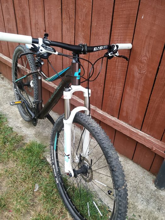 Bicicleta Cube 29'