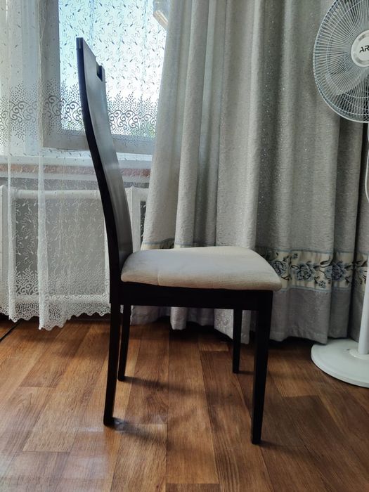 Стол раздвижной со стеклом