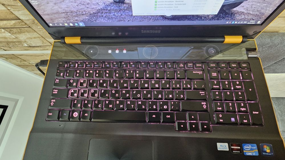 Ноутбук Samsung NP700G7A