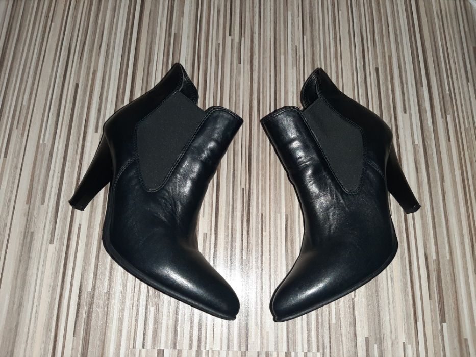 Botine piele Lasocki marime 37.