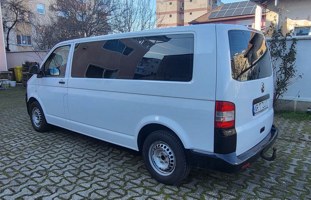 VW Transporter Caravelle T5.1  LUNG 9 Locuri