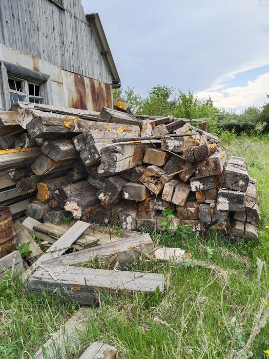 Продам шпалы и доски от разбора дома. .