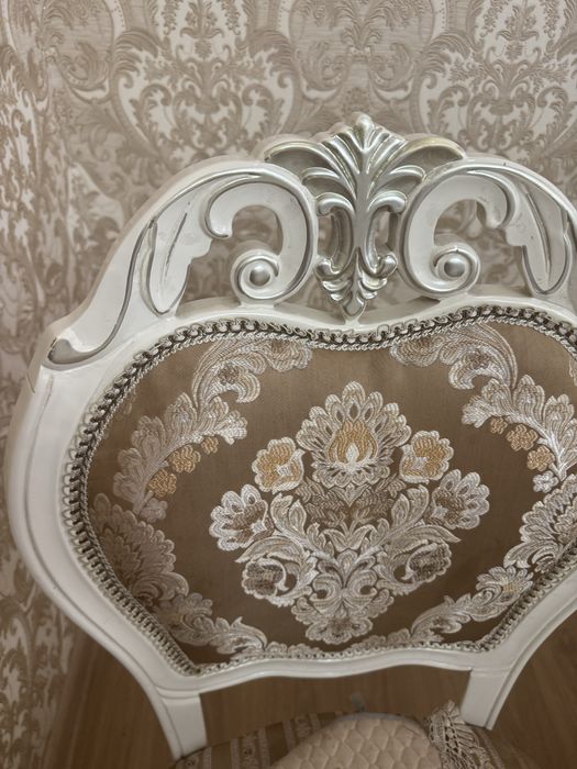 Стулья для гостиной