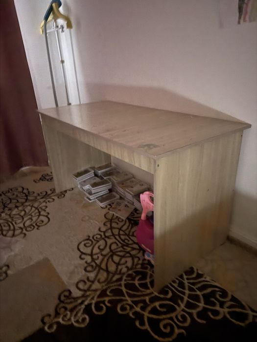 Стол для учебы парта