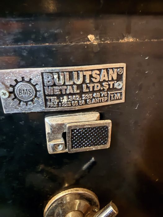 Seif  Metalic Blindat