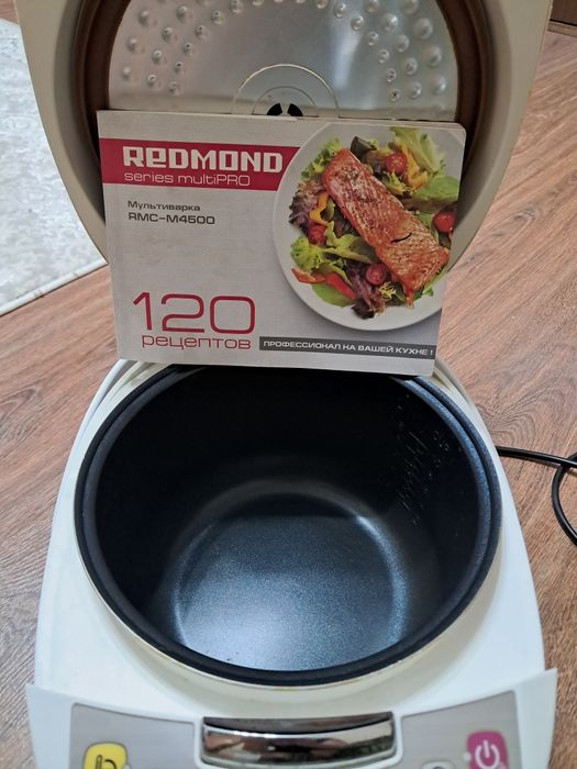 Продам мультиварку Redmond