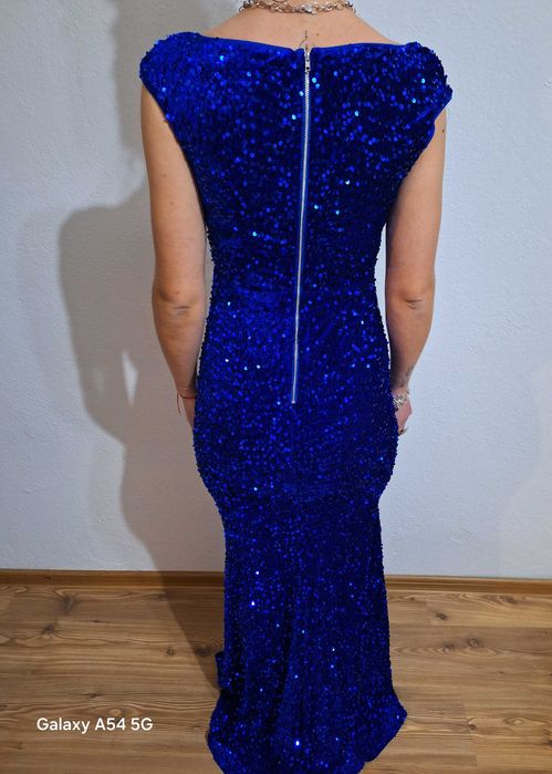 Дамска стилна рокля в синьо и черно