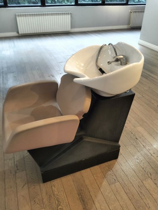 Scafă salon înfrumusețare