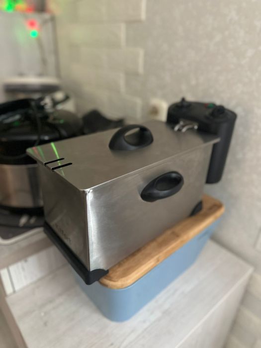 Продам Фритюрницу 3 литра