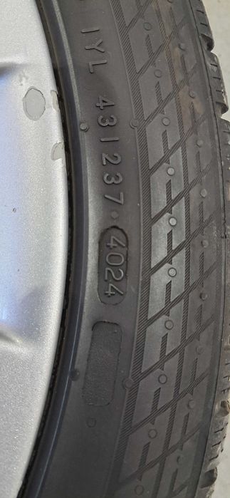 Гуми 225/45/17 с джанти STYLE 244 ,,17" цола 5×120 за BMW