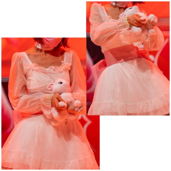 Продаётся платье с бантом