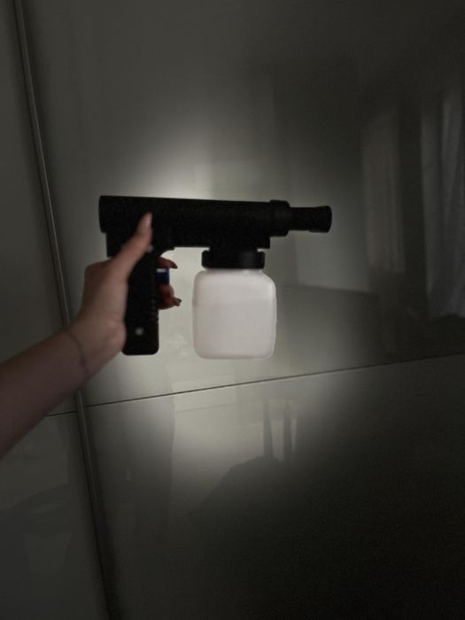 Продавам машина за почистване