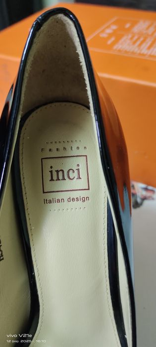 Срочно продам туфли