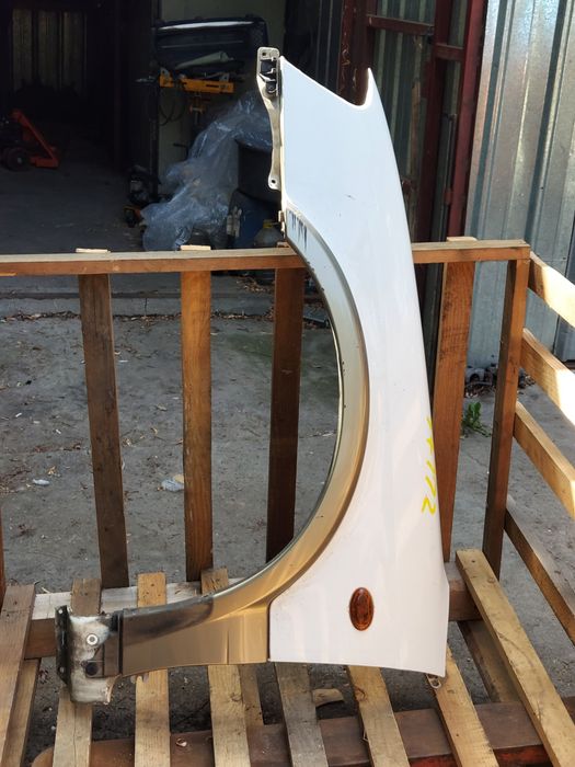 Крыло переднее на Subaru Outback B4 ..