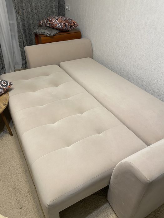 Продам  диван   . В хорошем состоянии . Есть короб до