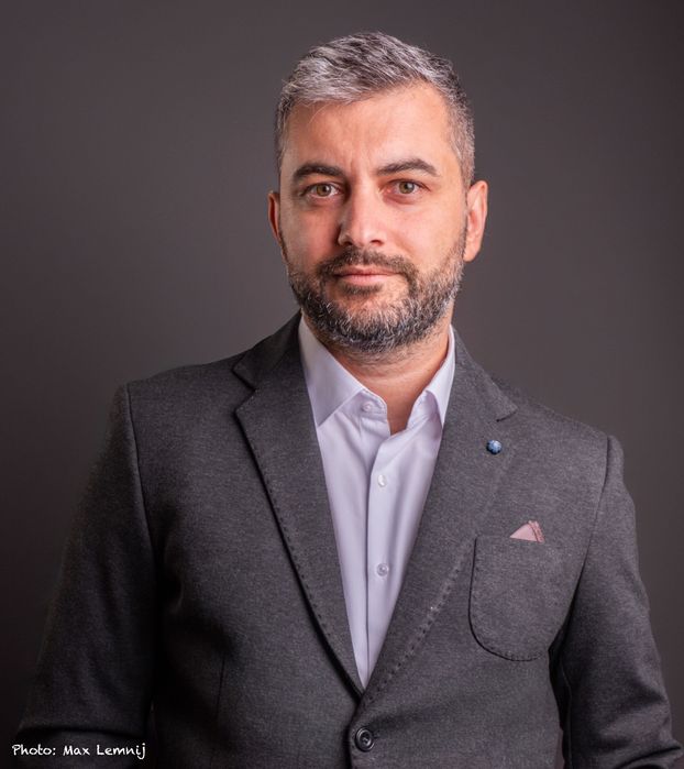 Ai nevoie de un portret foto pentru job? Pentru social media? Maine?