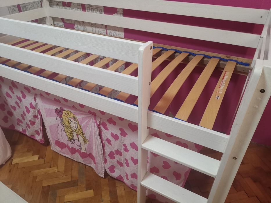 Детско легло с пързалка