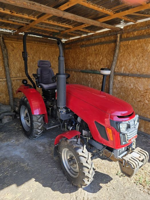 Tractor  KONIG TRAKTOREN  25CP 4x4 scaun pe pernă de aer și carte RAR