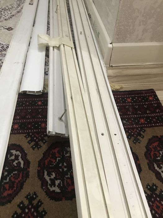 Продаю карниз б/у