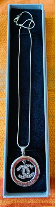 Сребърен синджир с висулка CHANEL- сребро проба 925