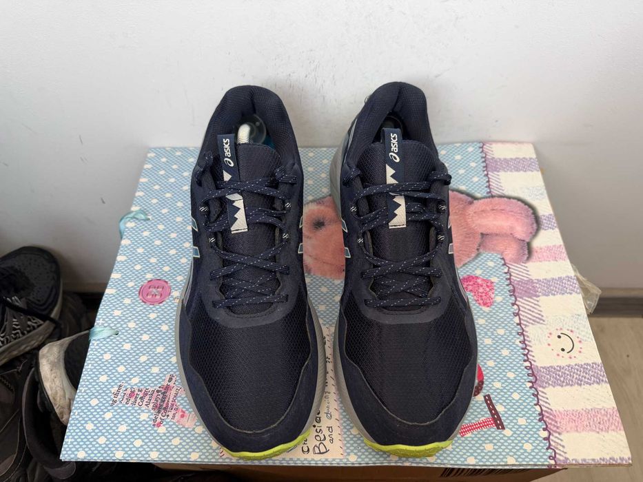 Asics  Gel-Venture 10''оригинални маратонки 45 номер