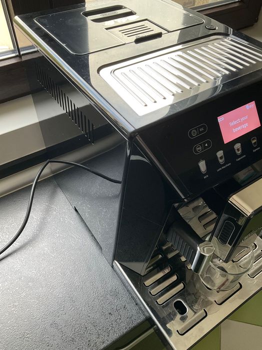Кафеавтомат Delonghi Eletta Evo 46.860 Lattecrema кафемашина с кана