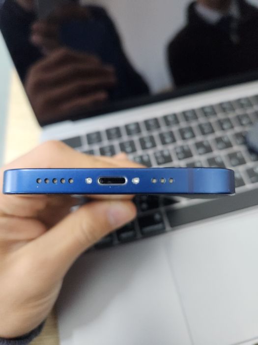 Iphone 12  region j/a