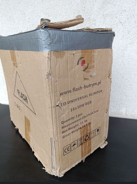 lumini led blinder matrice rgb  16 x 30w