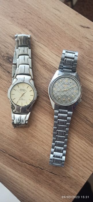 Часовници. . . . . .