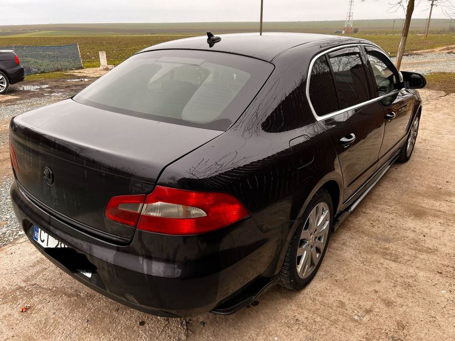 Vând Skoda Superb