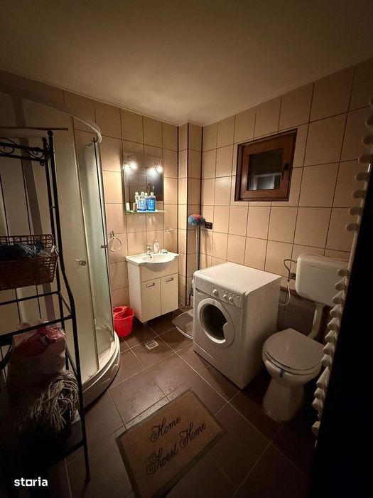 Casa de locuit sau de vacanta in Cornetu.