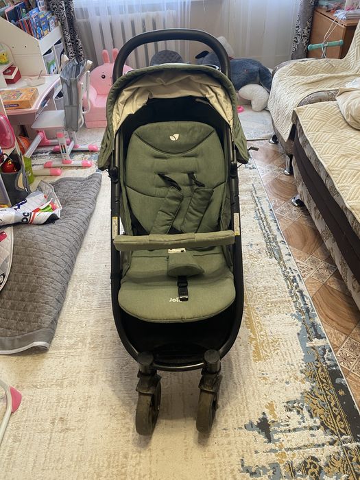 Коляска детская Joie