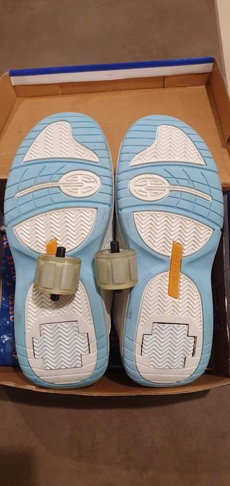 Pantofi cu role demontabile la calcai, marimea 40