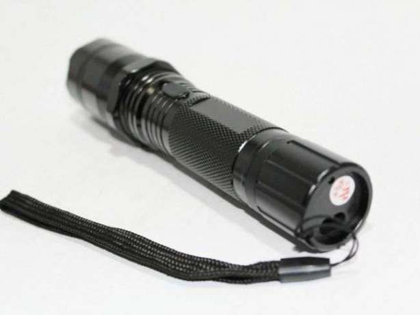 Електрошок с МОЩЕН ЛЕД фенер POLICE DESIGN 2 в 1