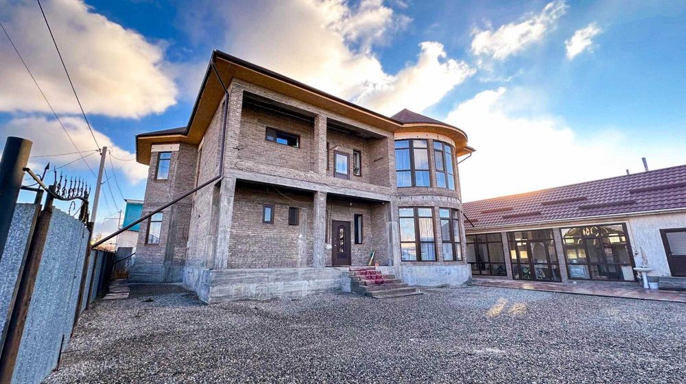 Дом новостройка Юлия Империя