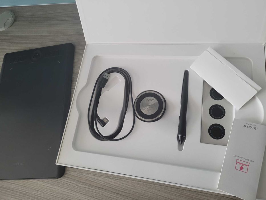 Tableta grafica WACOM intuos pro PTH 660,