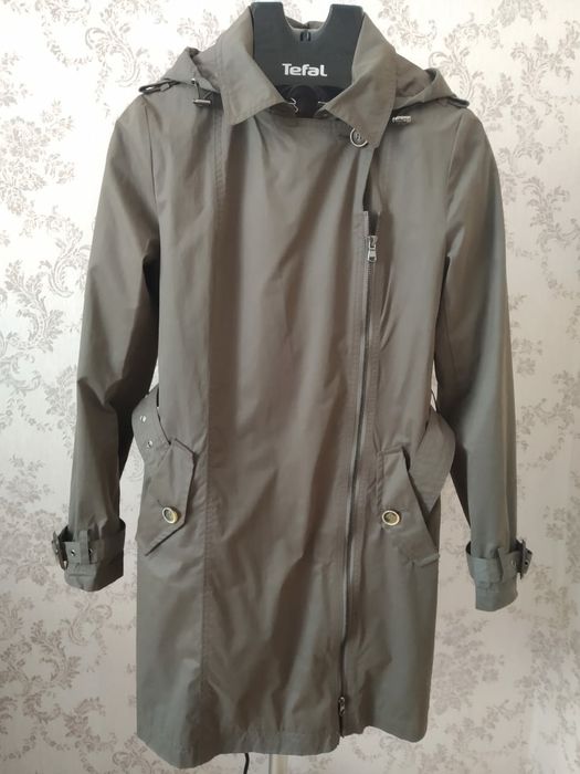 Продам стильный женский плащ